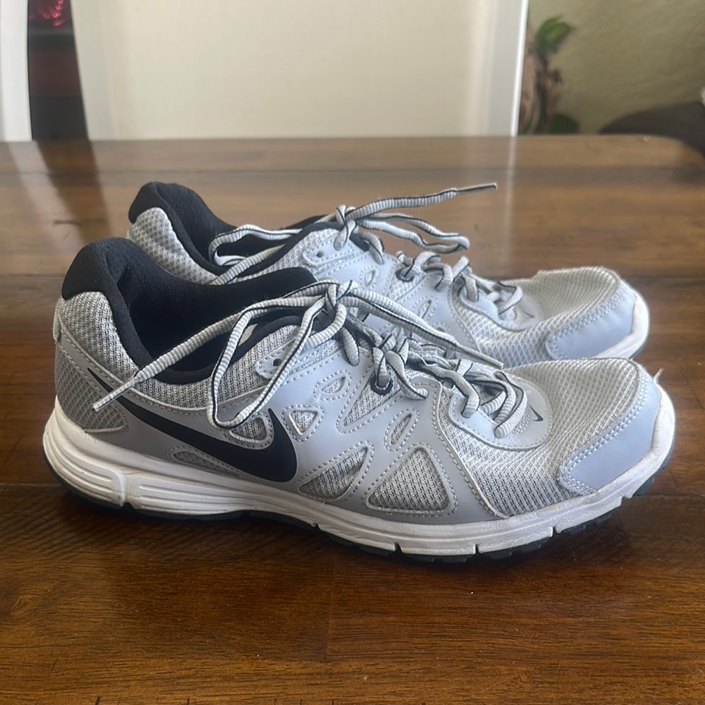 Nike Gray Sneakers with Low-Top Design and Textured Upper